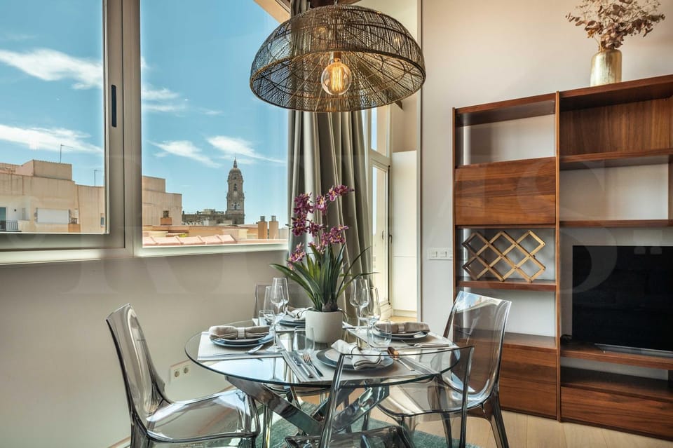 Duplex with private terrace & city views - Center by REMS Apartment in Malaga