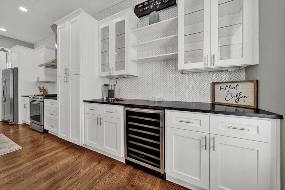 City Views RoofTop Hot Tub & Short Walk to Stadium Villa in Charlotte