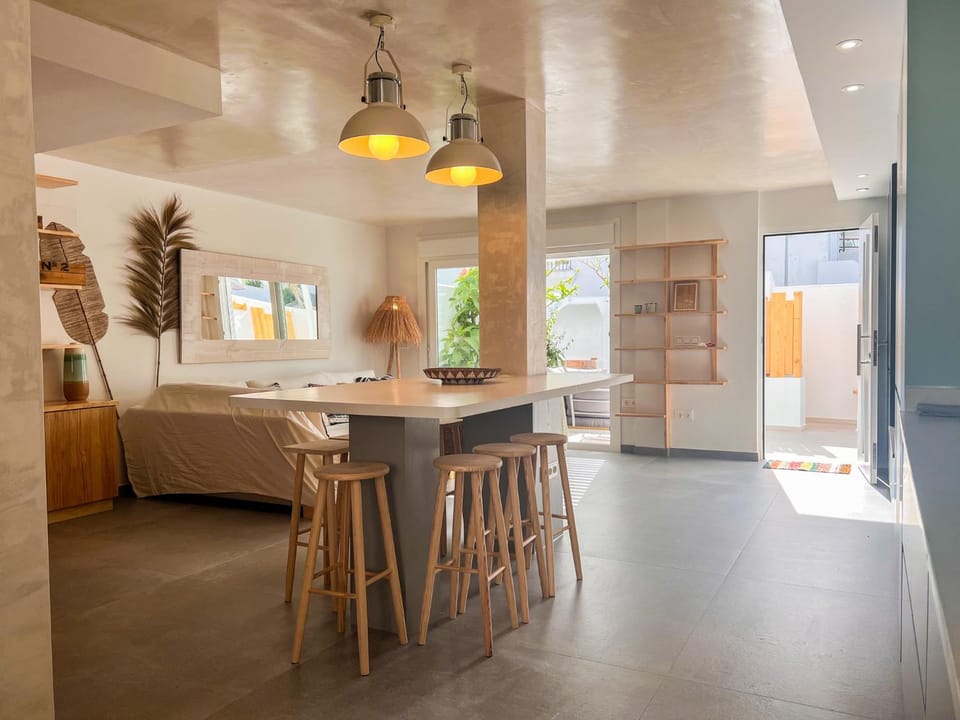 Kitchen or kitchenette, Living room, Lobby or reception, kitchen
