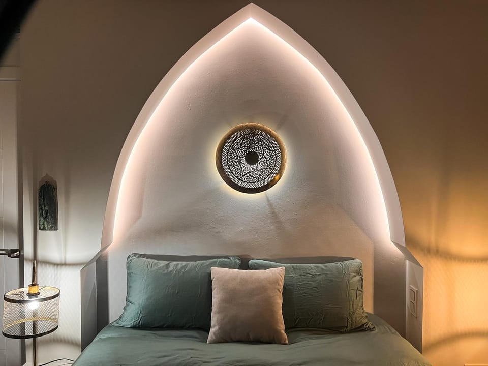 Bed, Bedroom