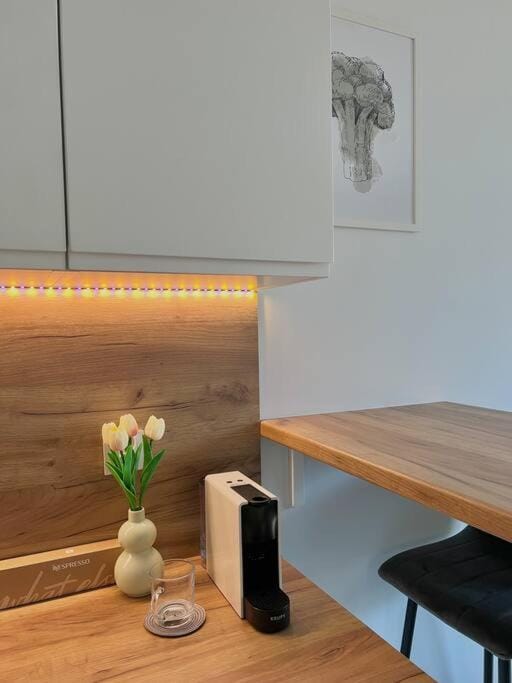 Coffee/tea facilities, Kitchen or kitchenette