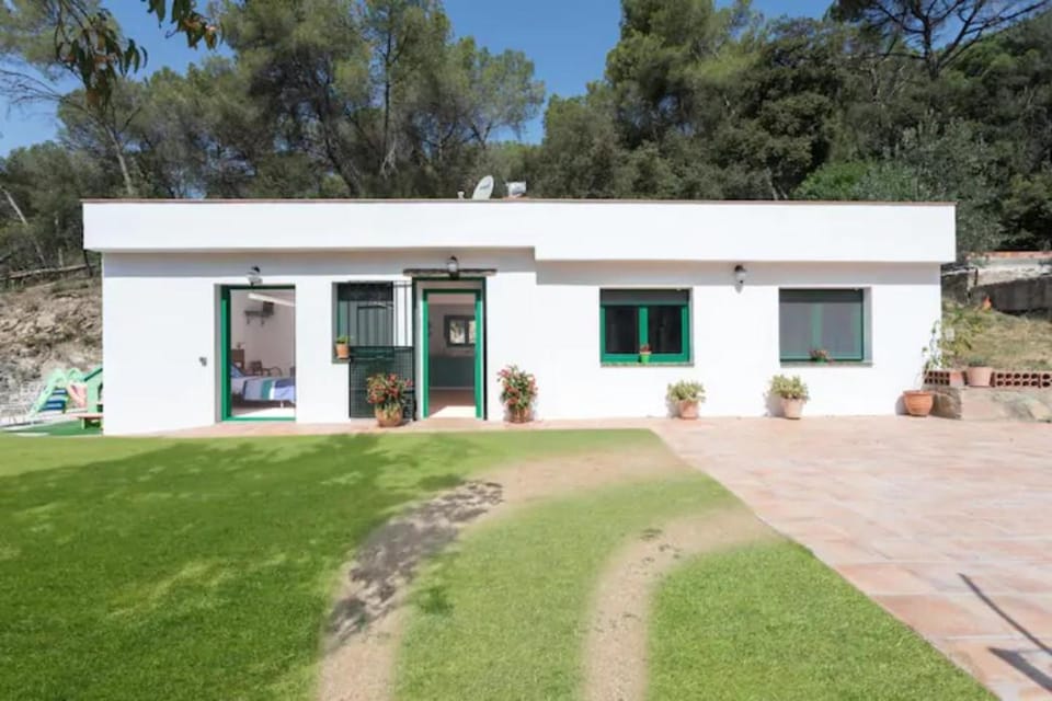 Property building, Spring