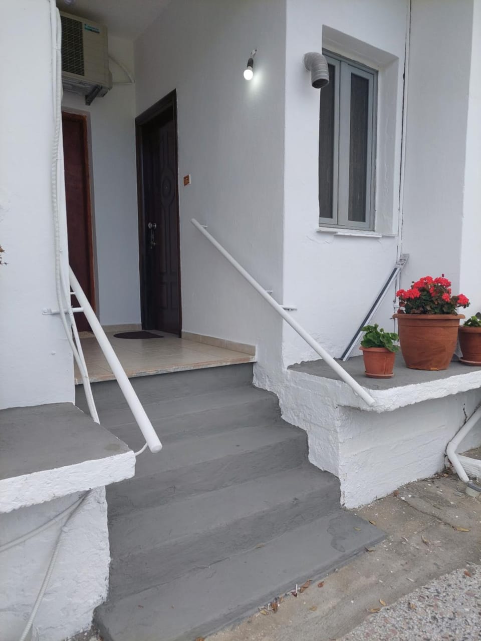 Facade/entrance
