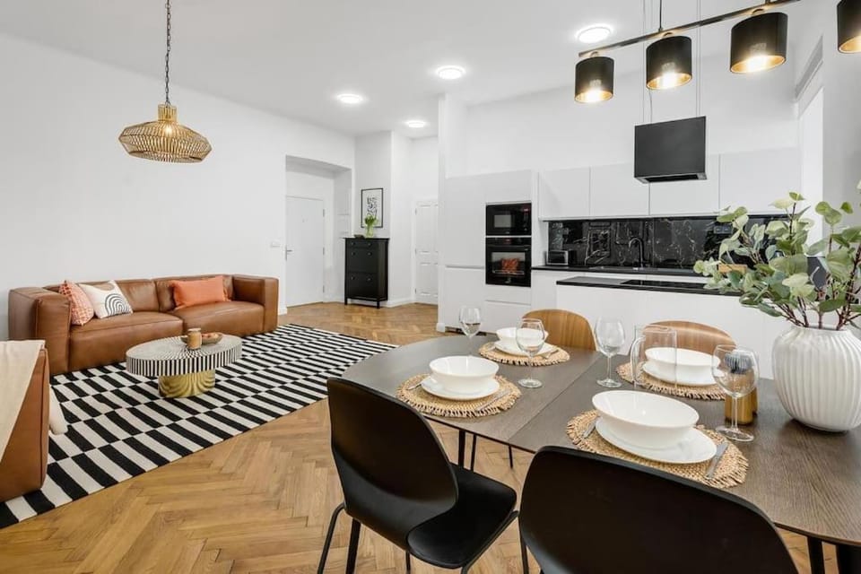 Communal lounge/ TV room, Coffee/tea facilities, Living room, Seating area, Dining area