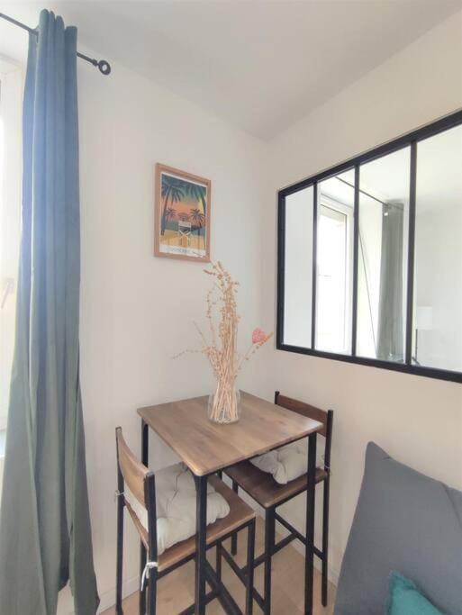 Le St Just : hypercentre, vue imprenable sur la cathédrale Apartment in Narbonne