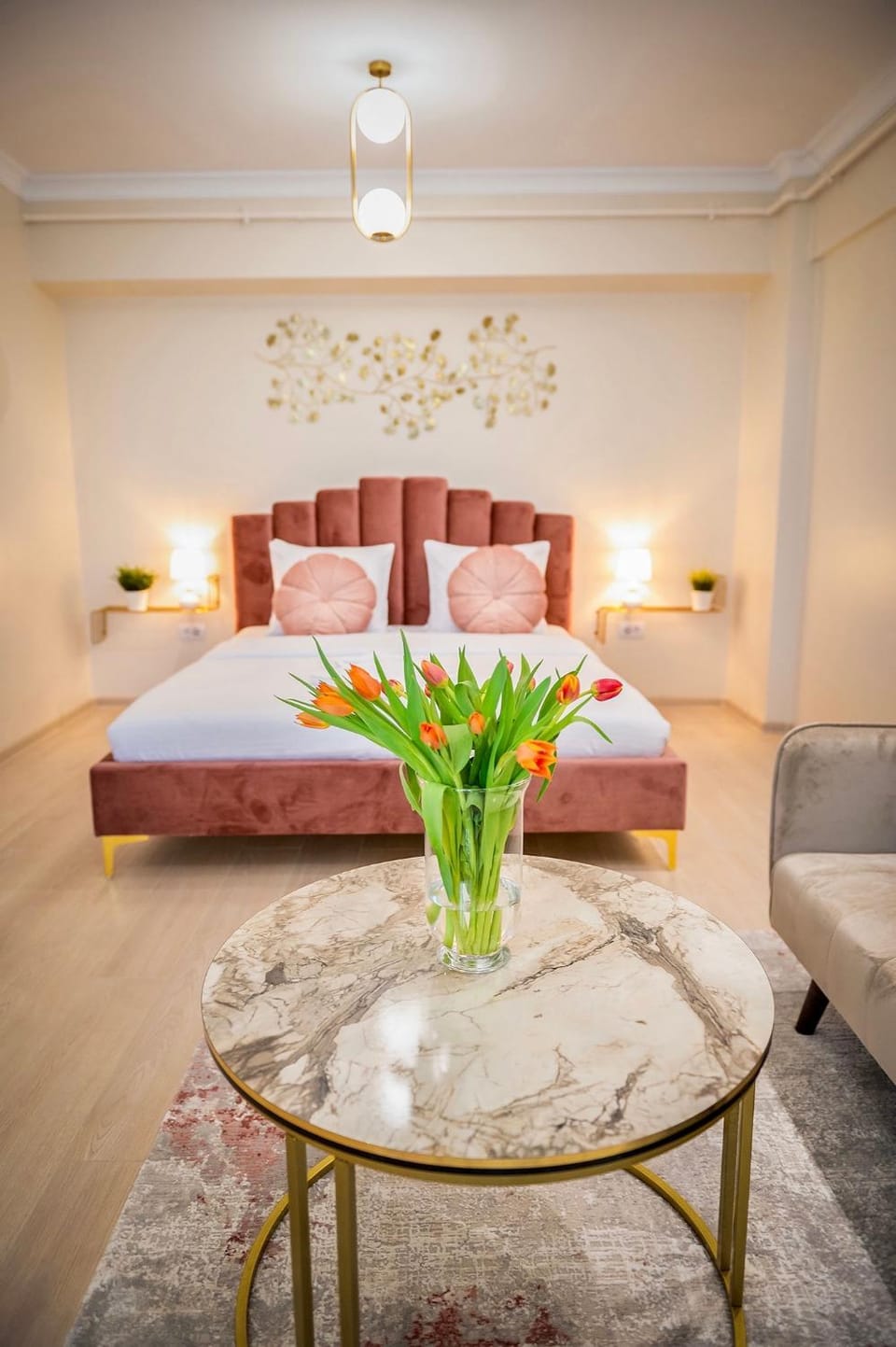 Bed, Living room