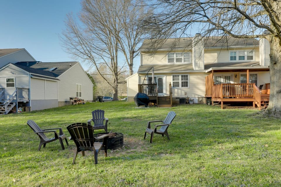 Antioch Townhome < 14 Mi to Downtown Nashville! House in La Vergne