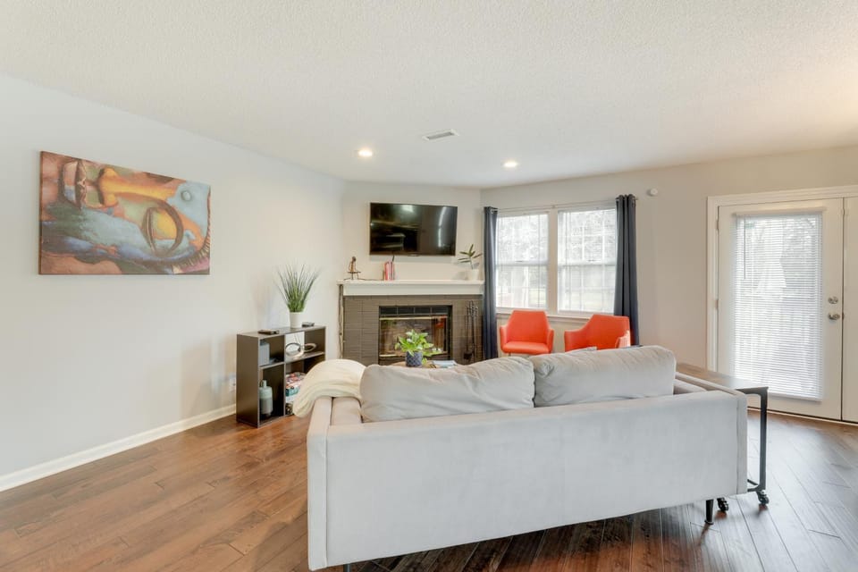 Antioch Townhome < 14 Mi to Downtown Nashville! House in La Vergne