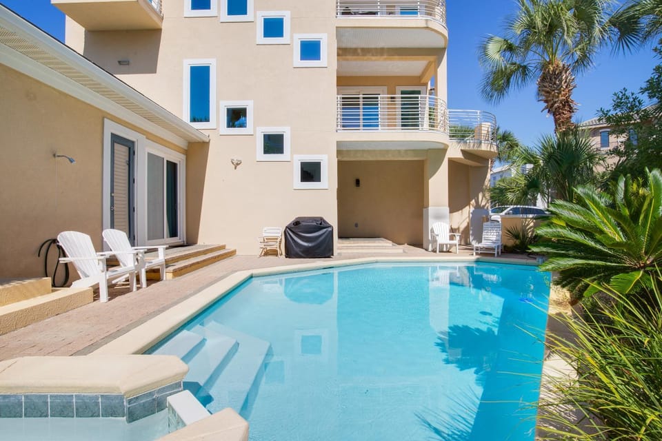 Private Pool Hot Tub Close to Beach Destin House in Destin