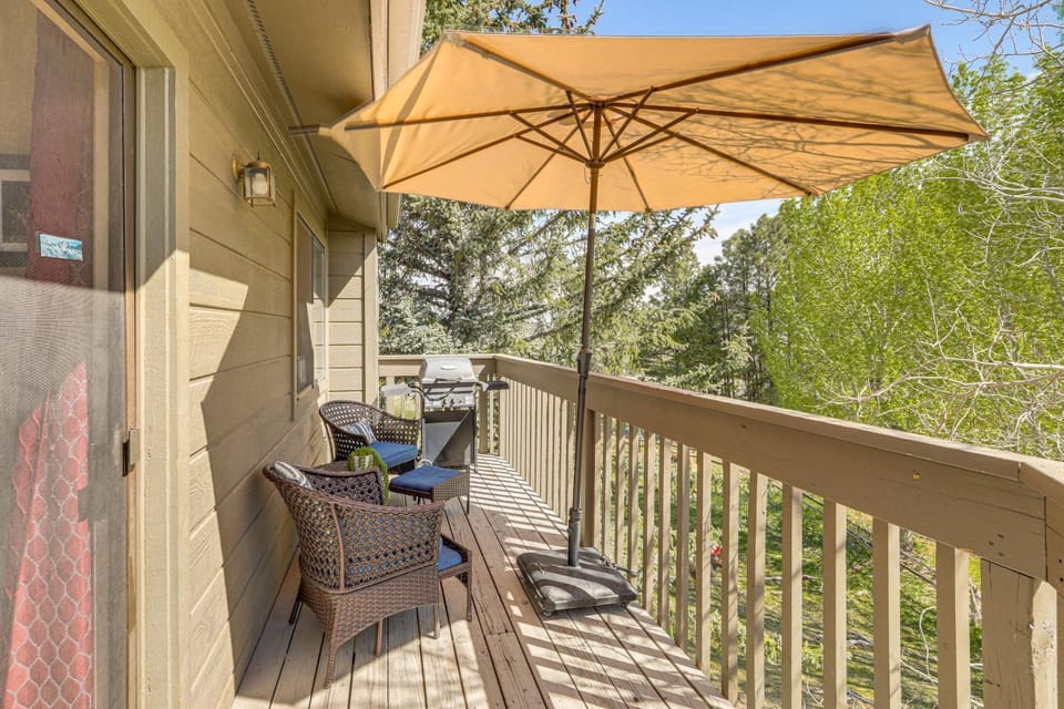 Walk to Golf & Trails! 'Aspen House' in Flagstaff House in Flagstaff