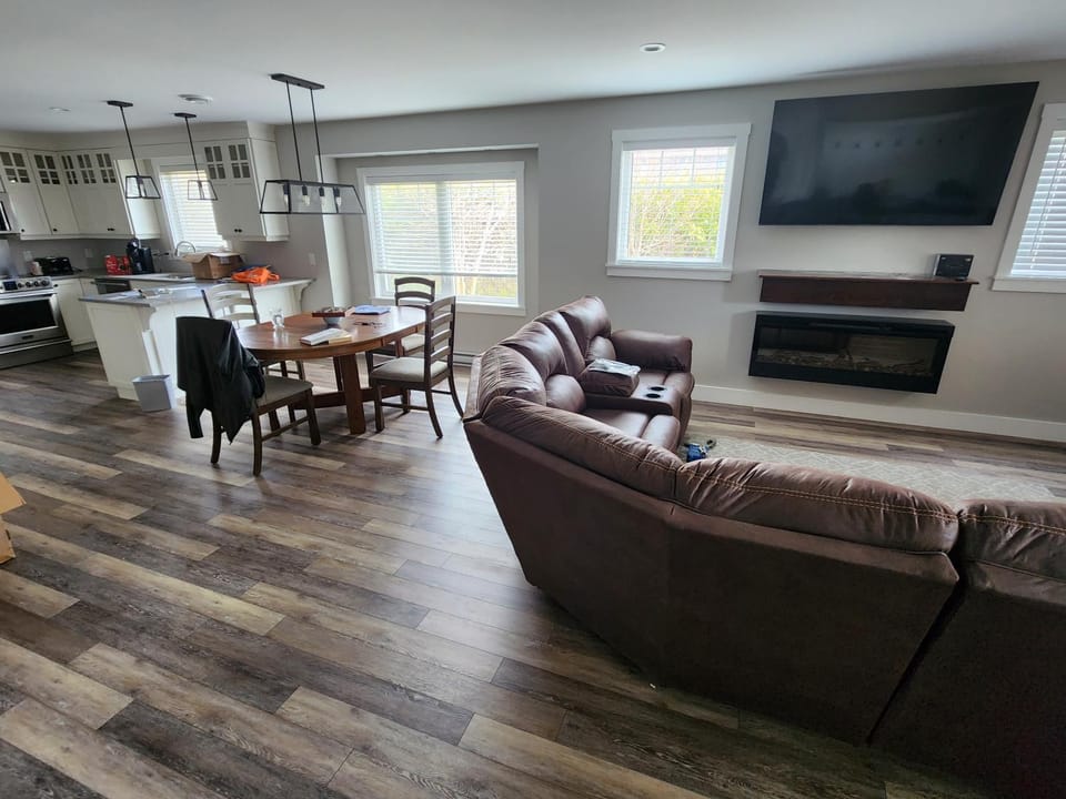 Living room, Dining area