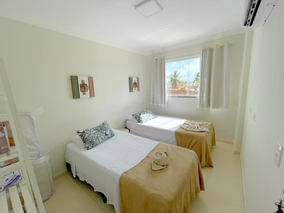 Bedroom, air conditioner