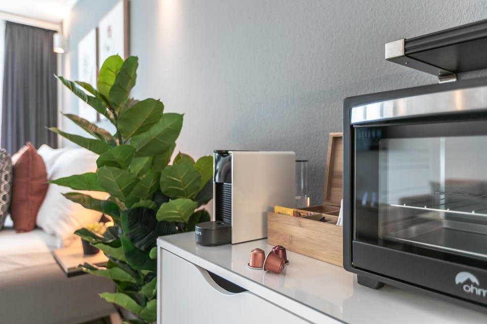 Coffee/tea facilities, kitchen