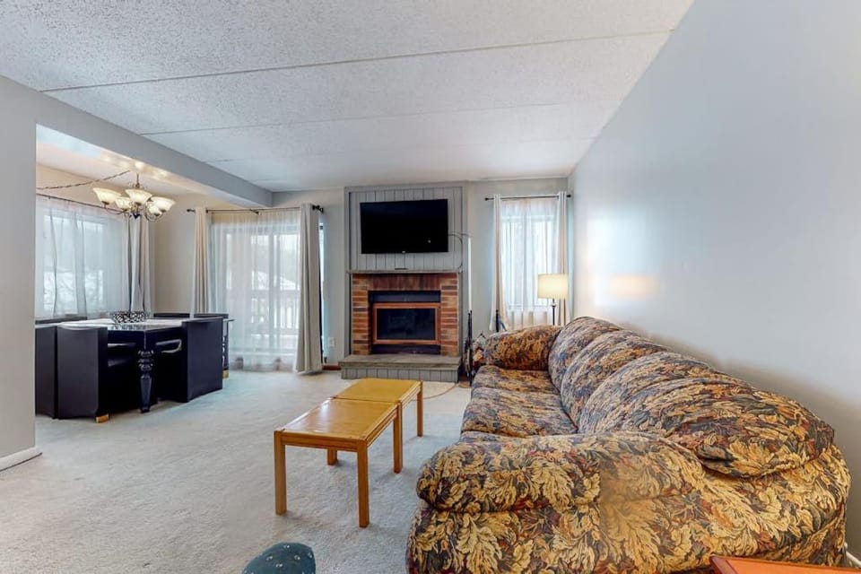Mountain Village #5H Apartment in Dover