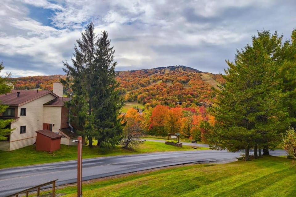 Mountain Village 5H Unit B Apartment hotel in Dover