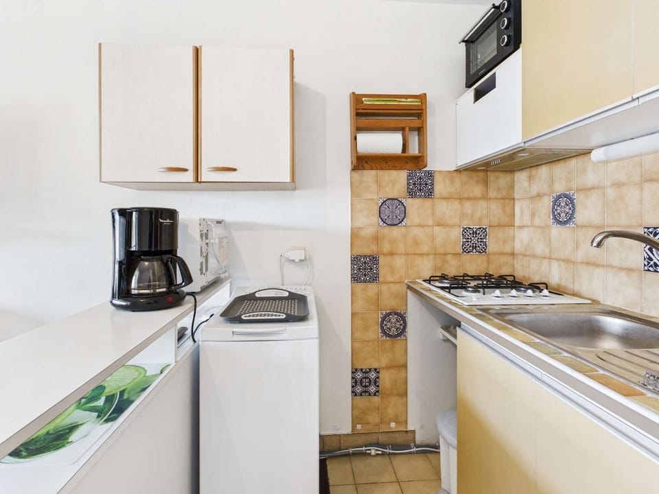 Appartement T2 cabine climatisé à 400 m de la plage - FR-1-423-272 Cabin in Agde