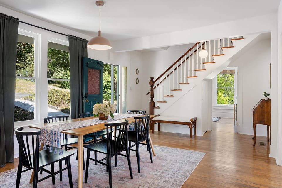 Sebastopol Farmhouse on 3 acres, fiber, kid friendly House in Sebastopol