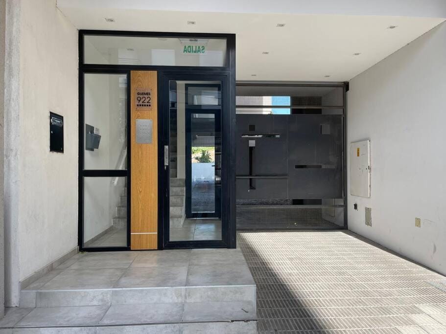 Departamento por día para 4 personas con cochera cubierta en Bahía Blanca Apartment in Bahía Blanca