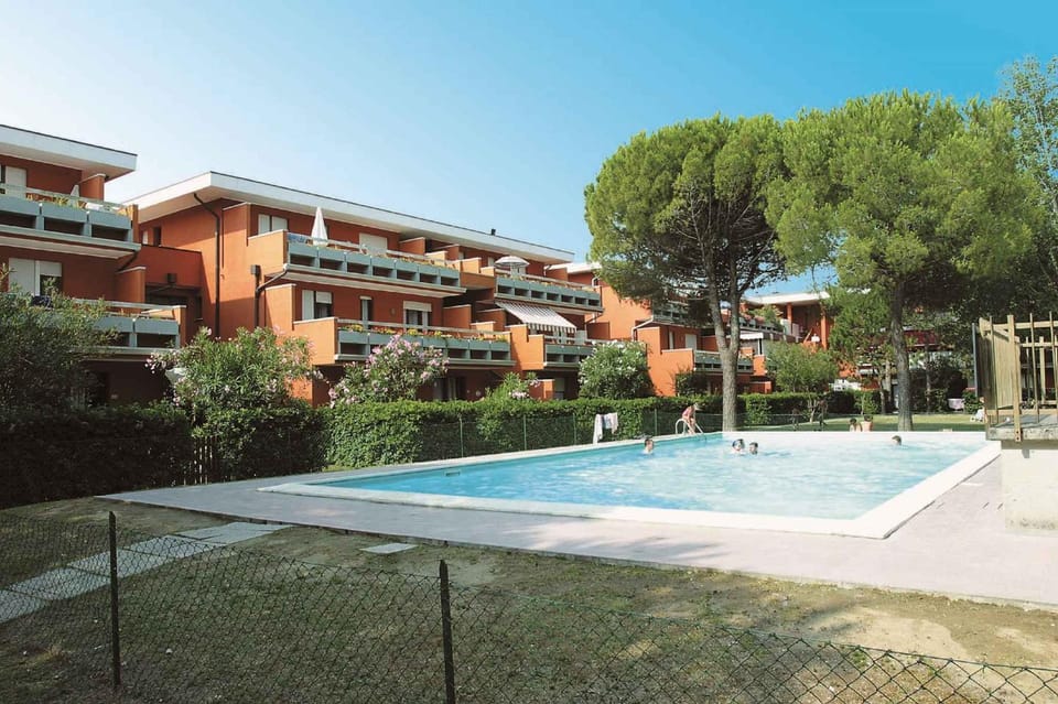 Property building, Summer