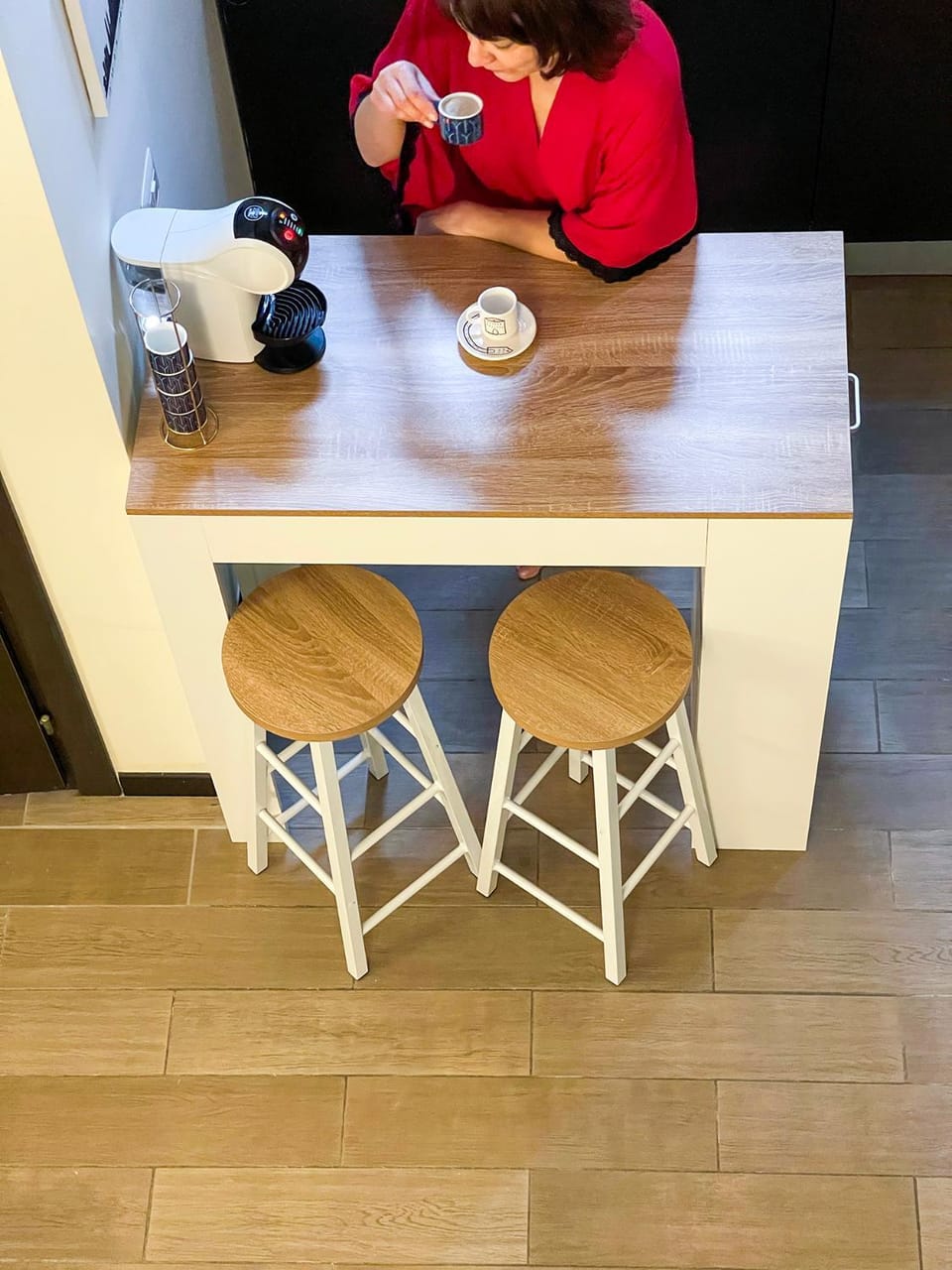 People, Coffee/tea facilities, Kitchen or kitchenette, Dining area, Breakfast, kitchen