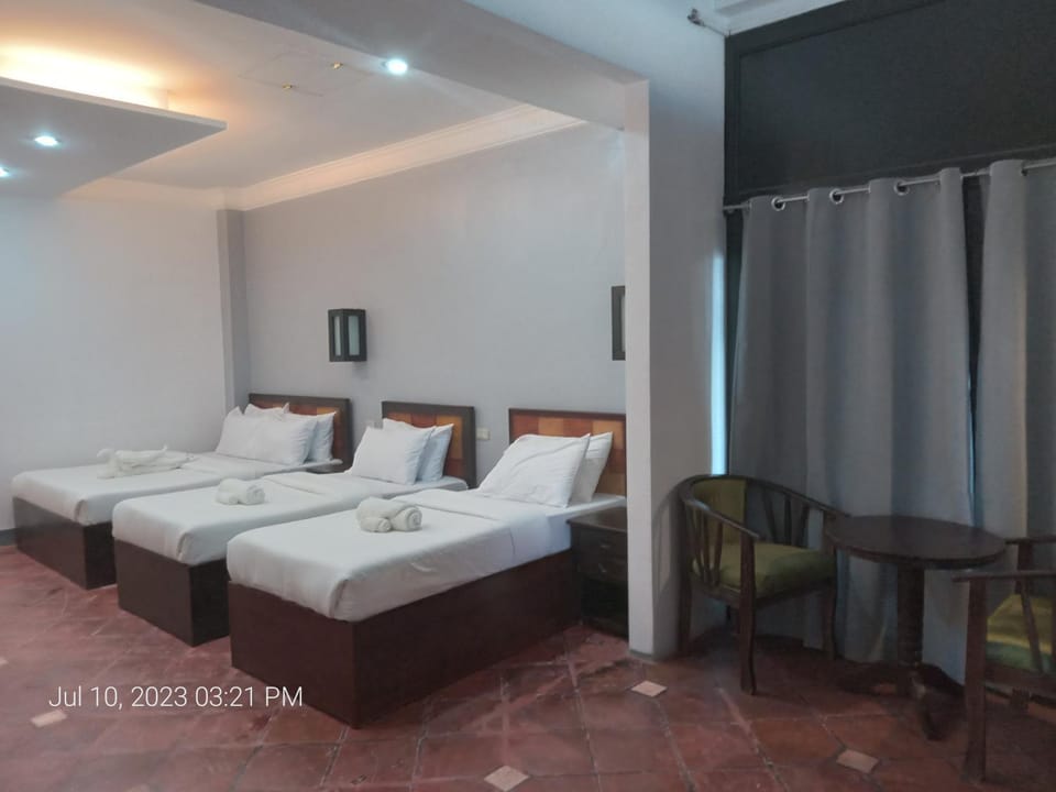 Dumaguete Seafront Hotel Hotel in Dumaguete