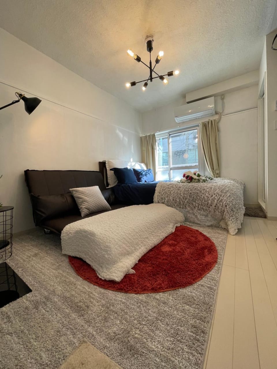 Bed, Living room, Photo of the whole room, Bedroom