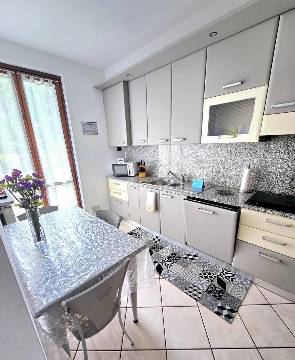 ZARA HOUSE - Lake and Pet Friendly Apartment in Canton of Ticino