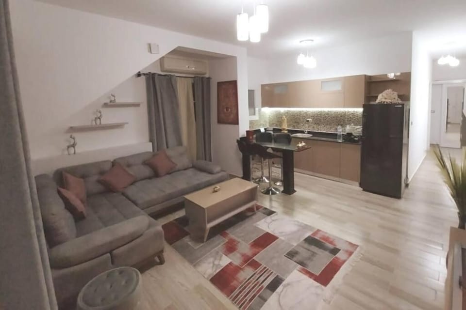 Living room, Seating area, Dining area, stove