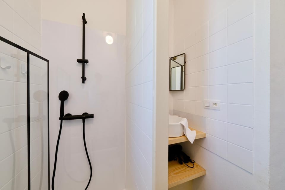 Shower, Bathroom, towels