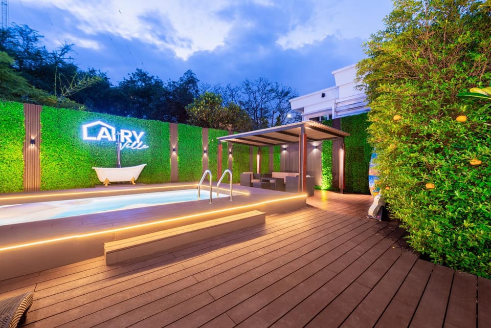 Night, Natural landscape, Garden, Pool view, Swimming pool, Swimming pool, sunbed