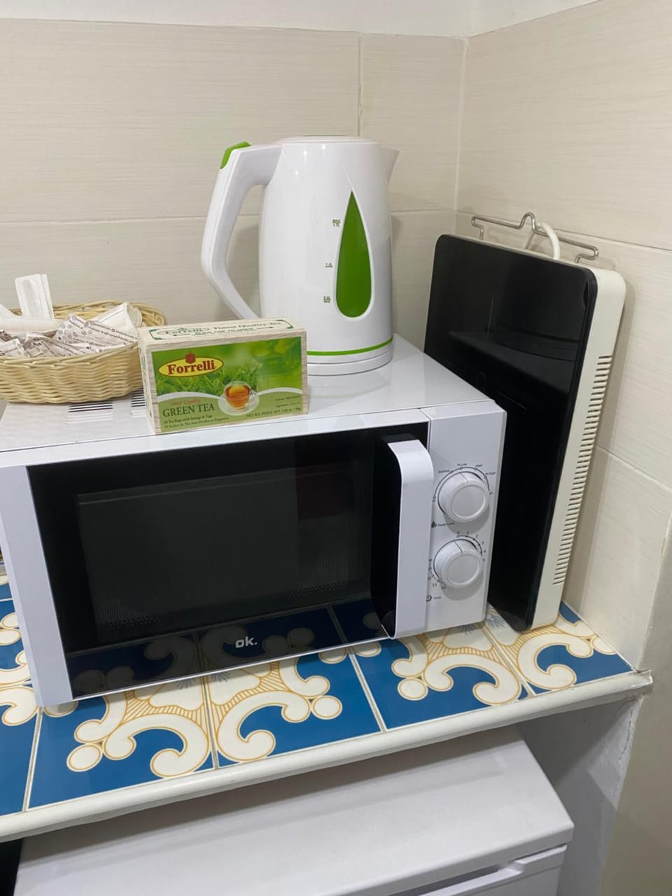 Kitchen or kitchenette, Area and facilities, oven