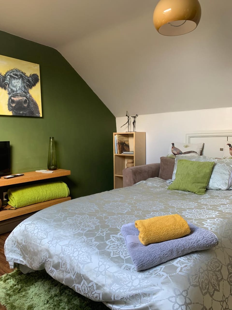 First floor Pad Carterton near Burford Bed and Breakfast in West Oxfordshire District