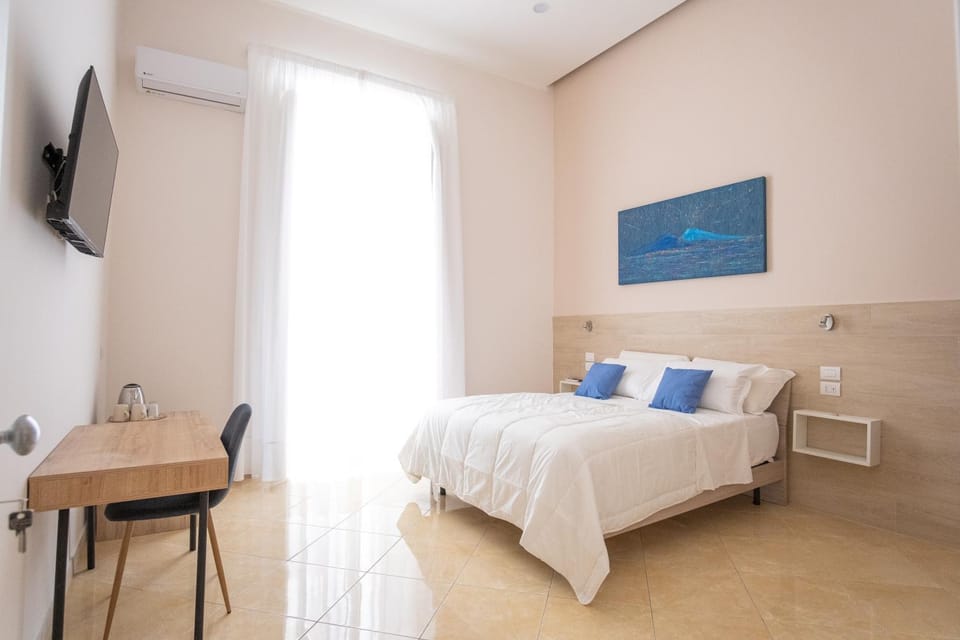 Leone Suites Toledo Bed and Breakfast in Naples
