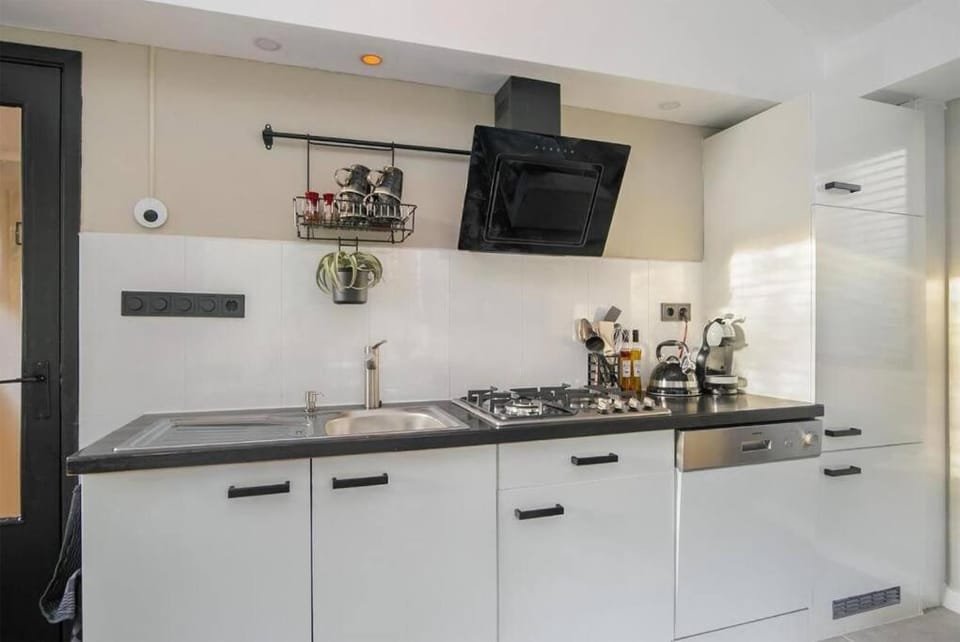 Kitchen or kitchenette, dishwasher, pet friendly, stove, kitchen