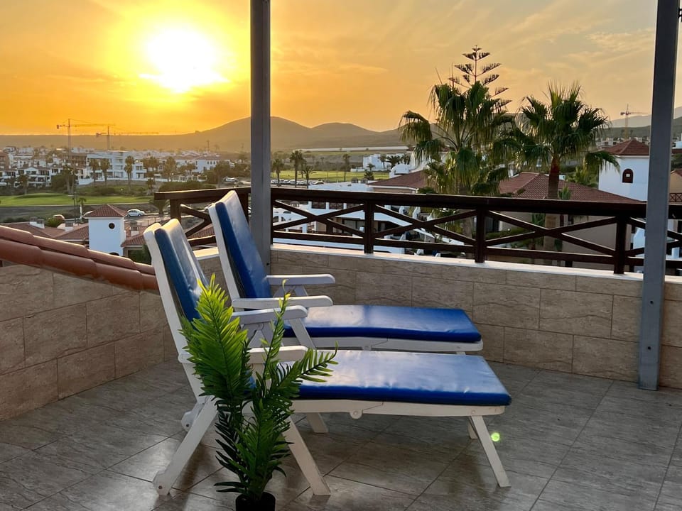 Natural landscape, Balcony/Terrace, Mountain view, Sunrise, Sunset, sunbed