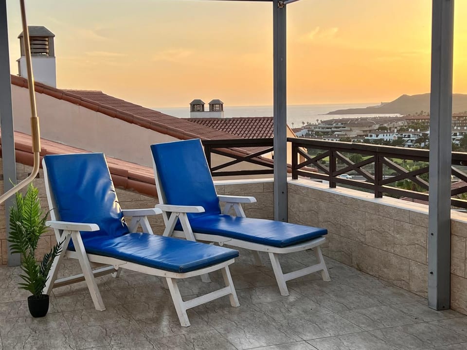 Natural landscape, Balcony/Terrace, Mountain view, Sea view, Sunrise, Sunset, sunbed
