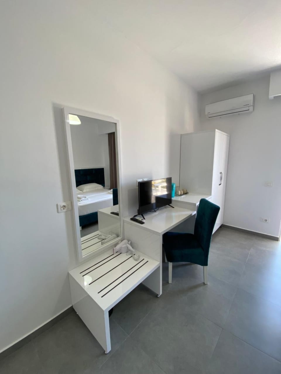 Eraldo's Rooms and Apartments Hotel in Sarandë