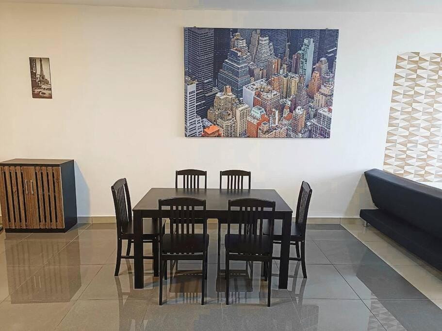 Decorative detail, Dining area