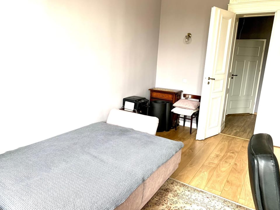 Bed, Balcony/Terrace, Photo of the whole room, Bedroom, ATM, locker