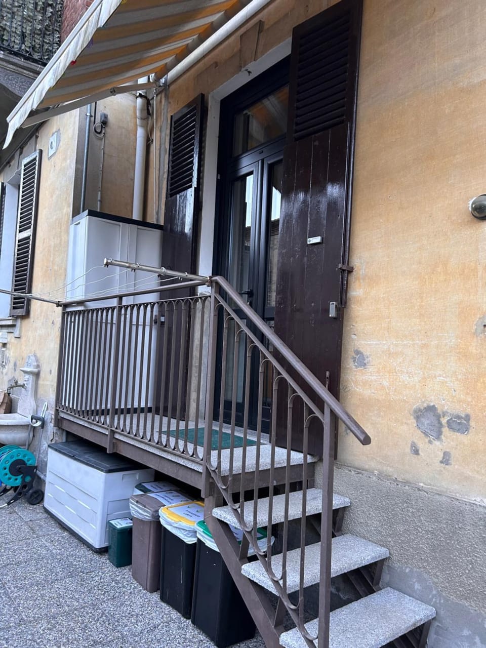 Property building, Balcony/Terrace