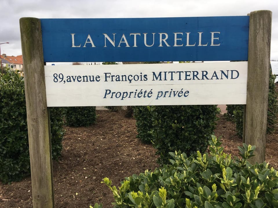 Neighbourhood, Natural landscape