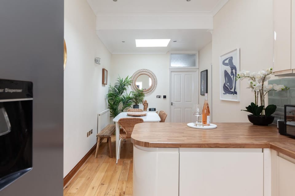 Kensington Nest Serviced House House in City of Westminster