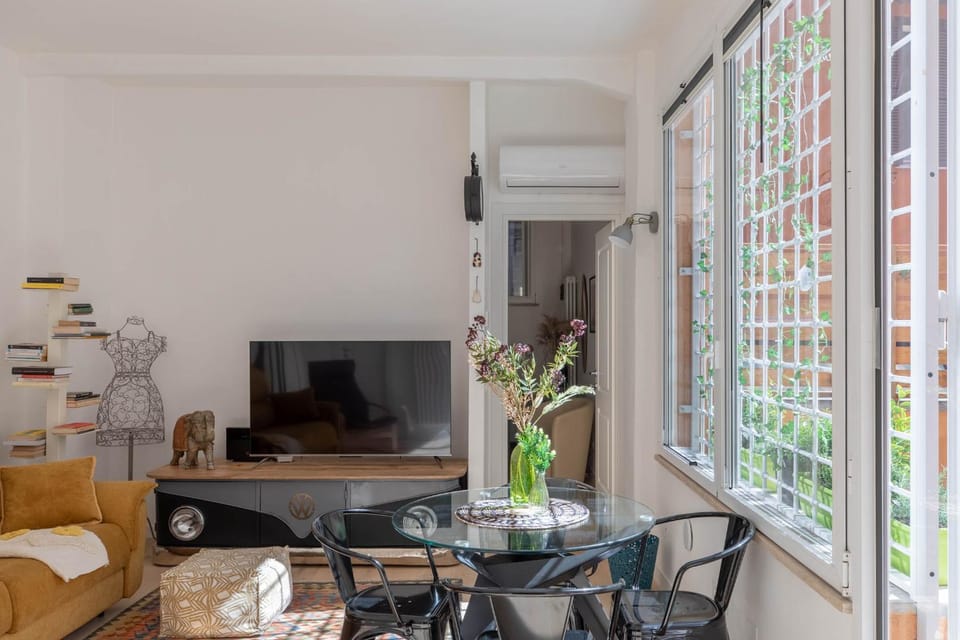 Communal lounge/ TV room, Seating area