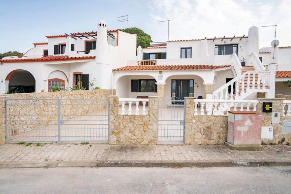 Casa Azinheira 1ºa- Albufeira House in Olhos de Água