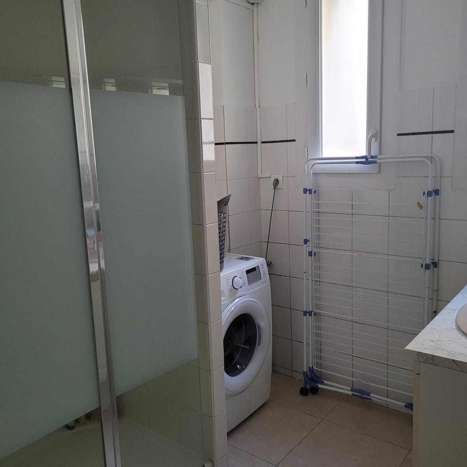 Shower, Bathroom, washing machine