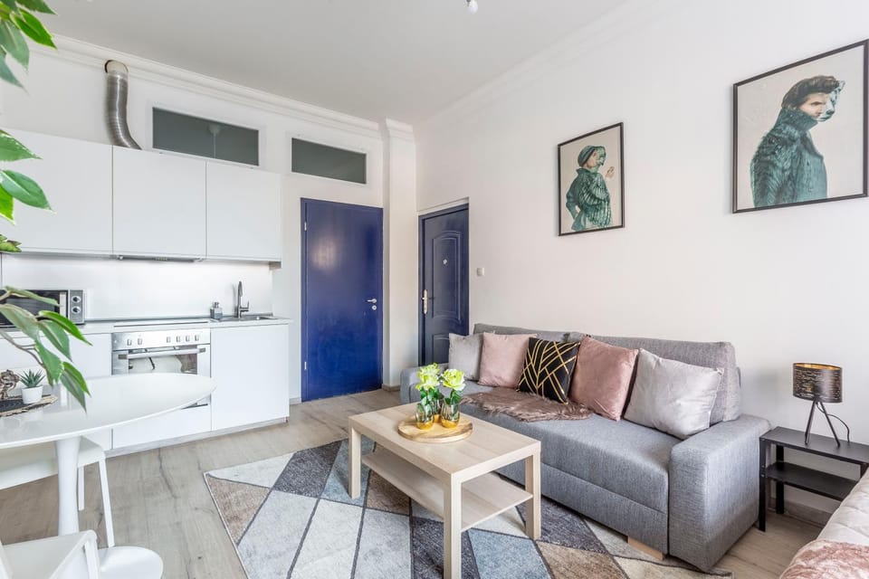 Kitchen or kitchenette, Living room, Seating area