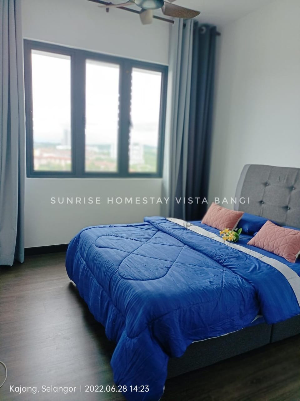 Bed, Bedroom, air conditioner
