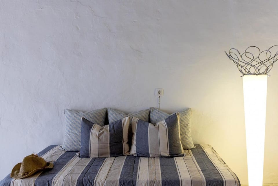 Platanos Cycladic house House in Decentralized Administration of the Aegean