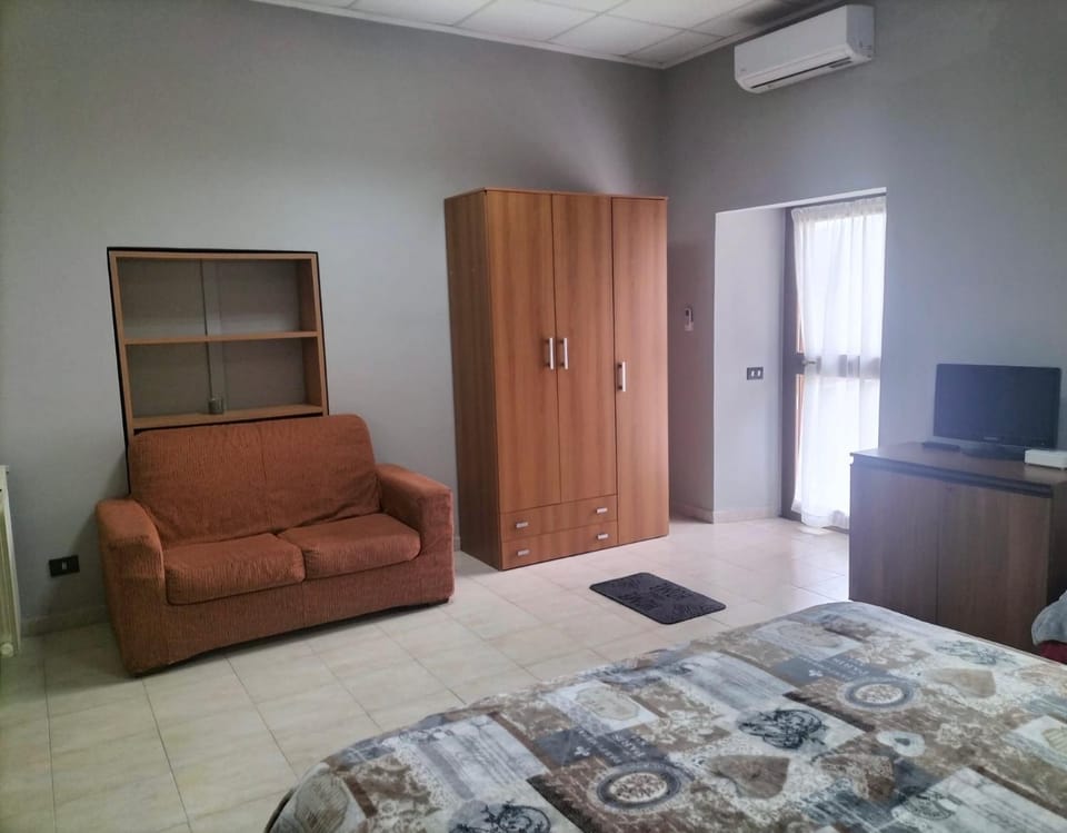 Living room, Photo of the whole room