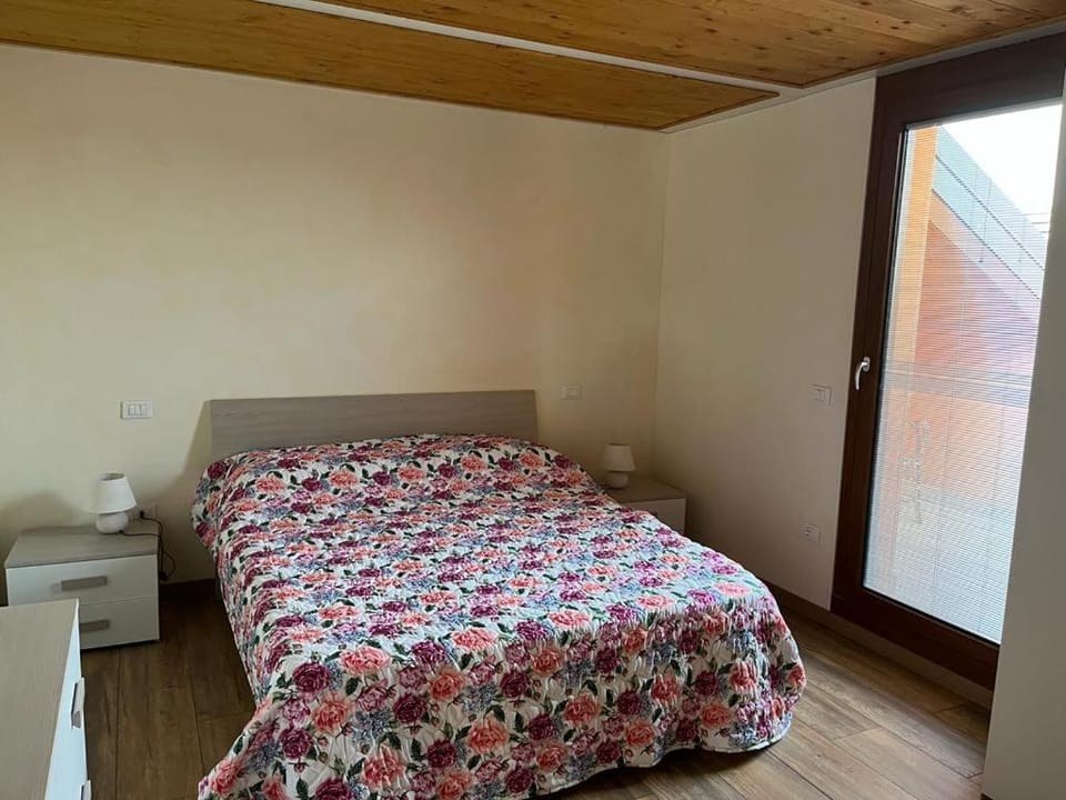Perla Top Floor Apartment Apartment in Sirmione